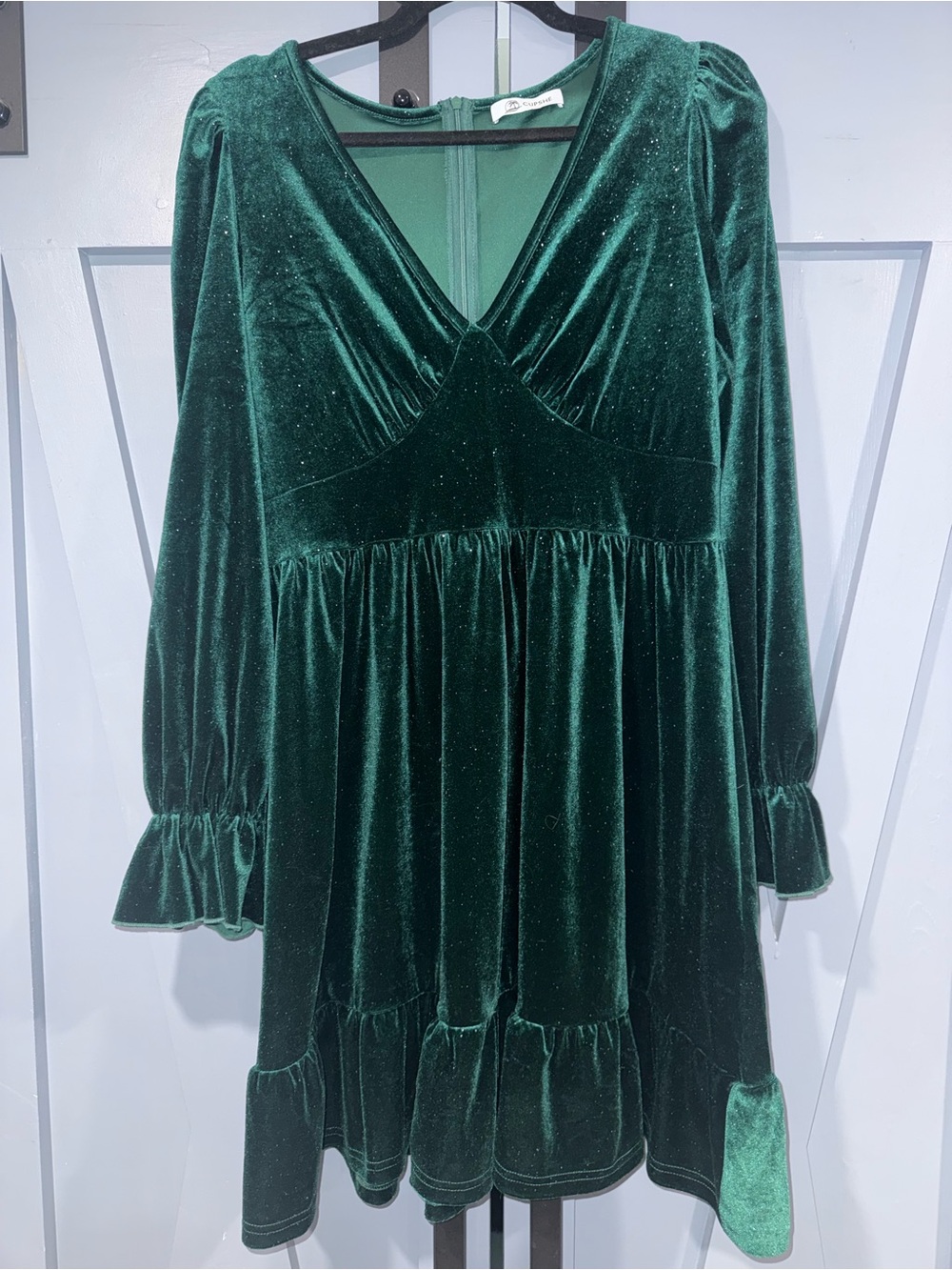 Cupshe Emerald Green Velvet V-Neck Long Sleeve Dress